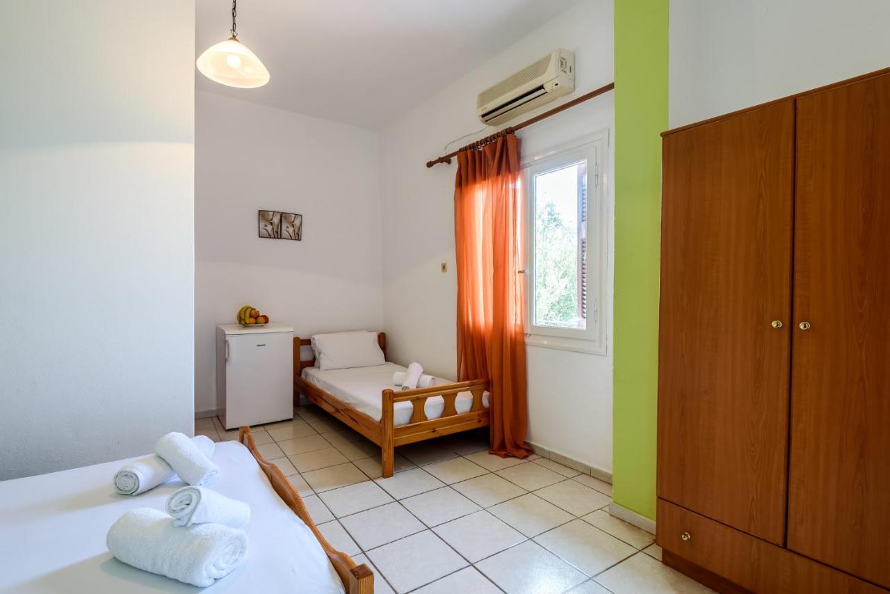 Appartement Antonis Studio à Sfinárion Extérieur photo