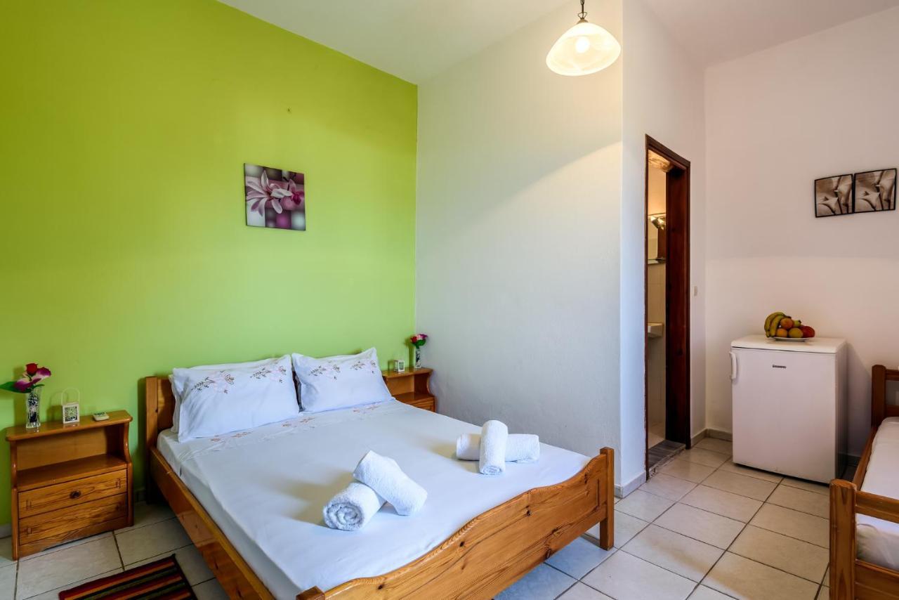 Appartement Antonis Studio à Sfinárion Extérieur photo