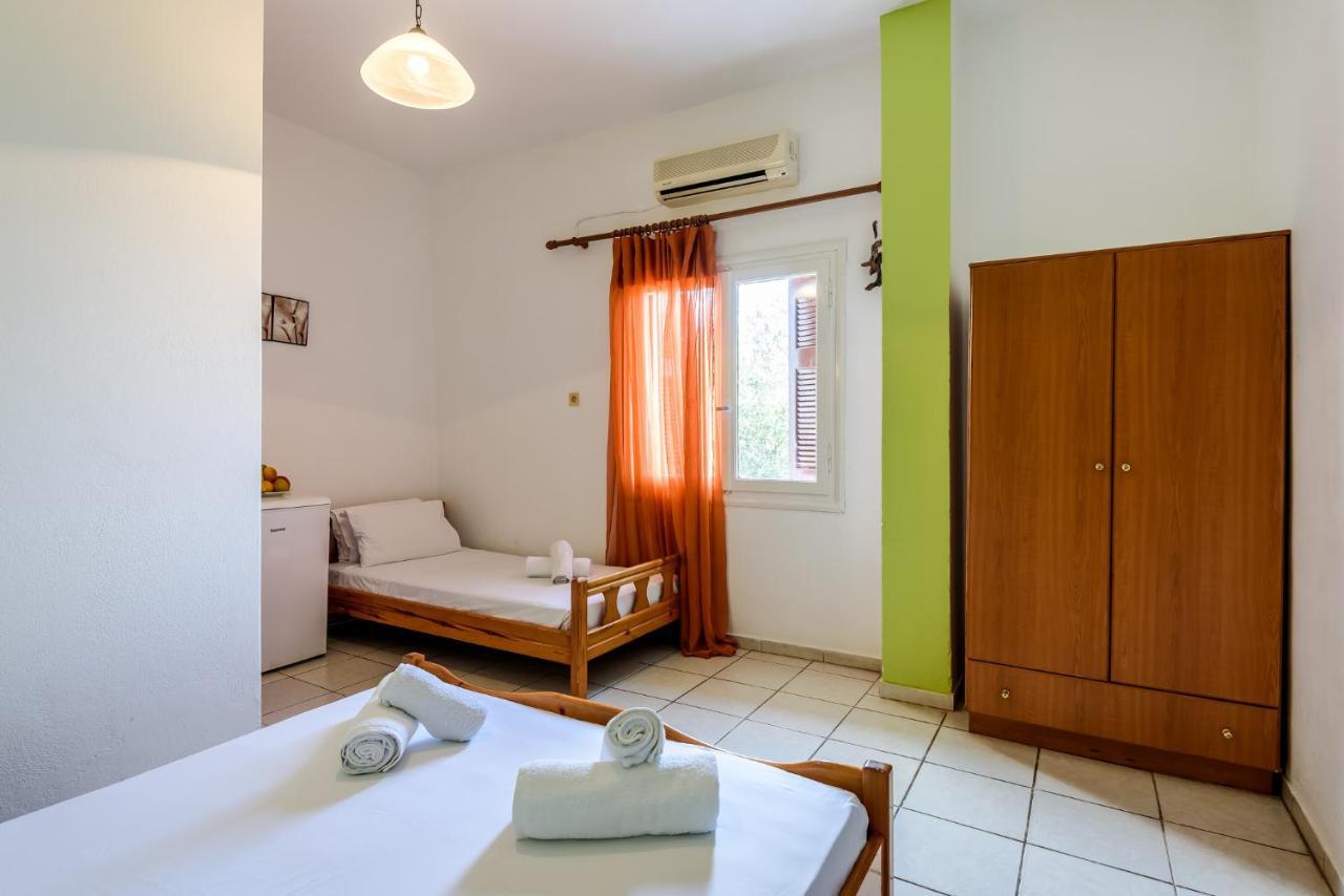 Appartement Antonis Studio à Sfinárion Extérieur photo